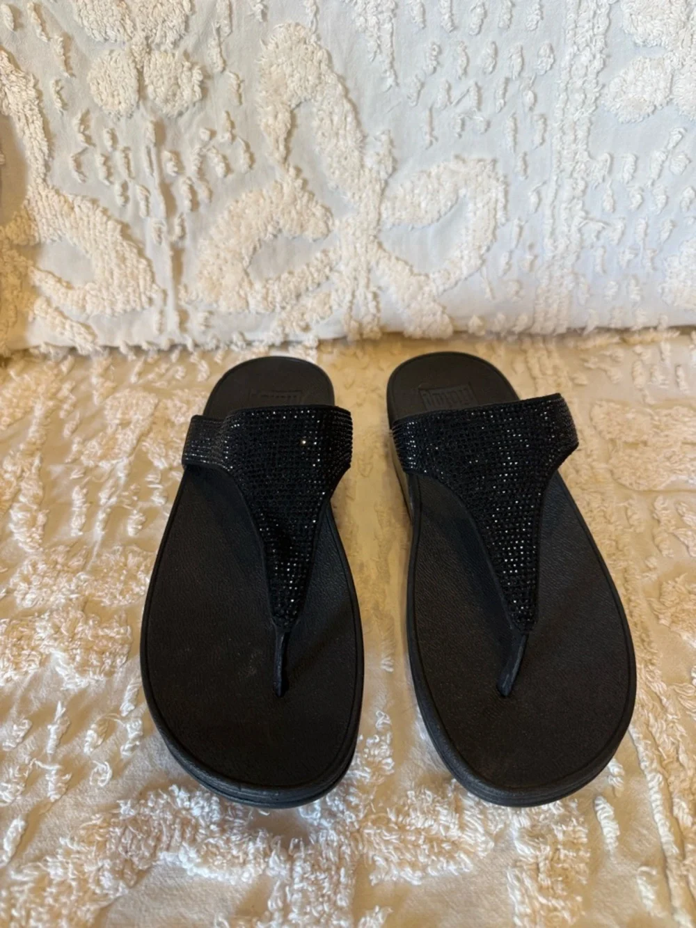 FitFlop Black Sparkle Toe-Post Sandals #589